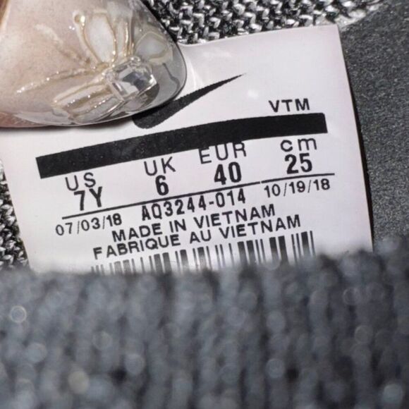 Nike Epic React Flyknit 2 GS Oreo Black Sneakers Kids 7 7Y AQ3244 Running Shoes - Picture 7 of 7